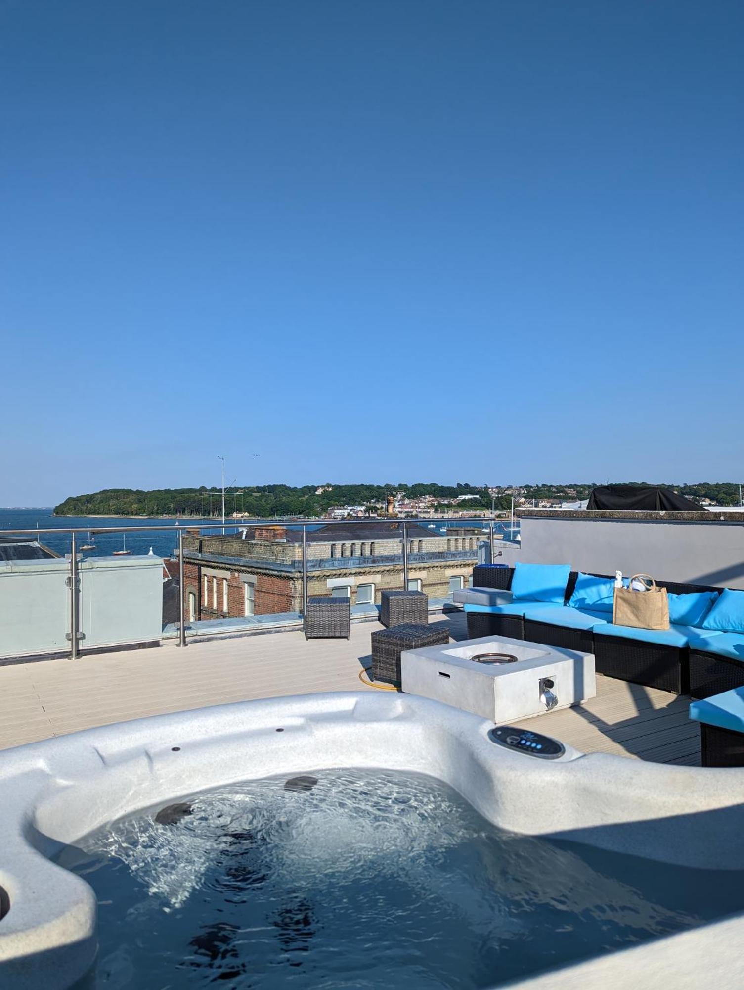 Seafarer'S View - 6 Bedroom Townhouse In Cowes, Parking & Seaviews. Каус Екстер'єр фото